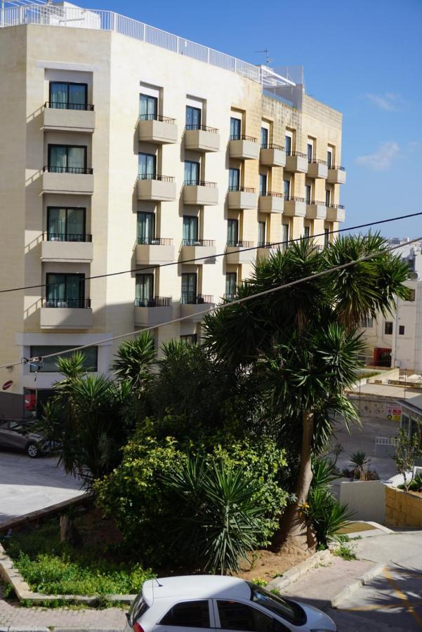 Korzo Suites Paceville San Giuliano Esterno foto