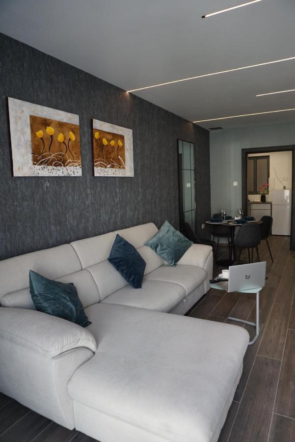 Korzo Suites Paceville San Giuliano Esterno foto